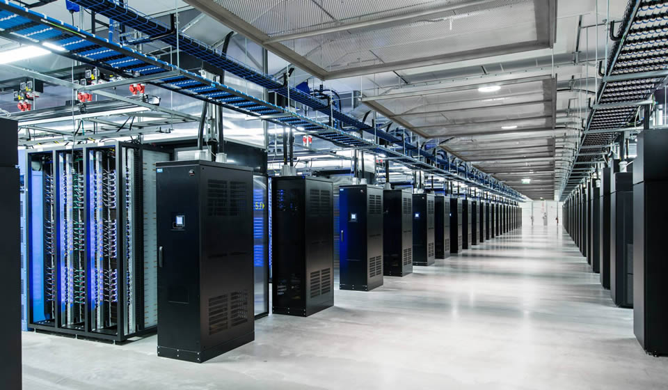 V ) Servicios Tecnologías Información/Telecomunicaciones